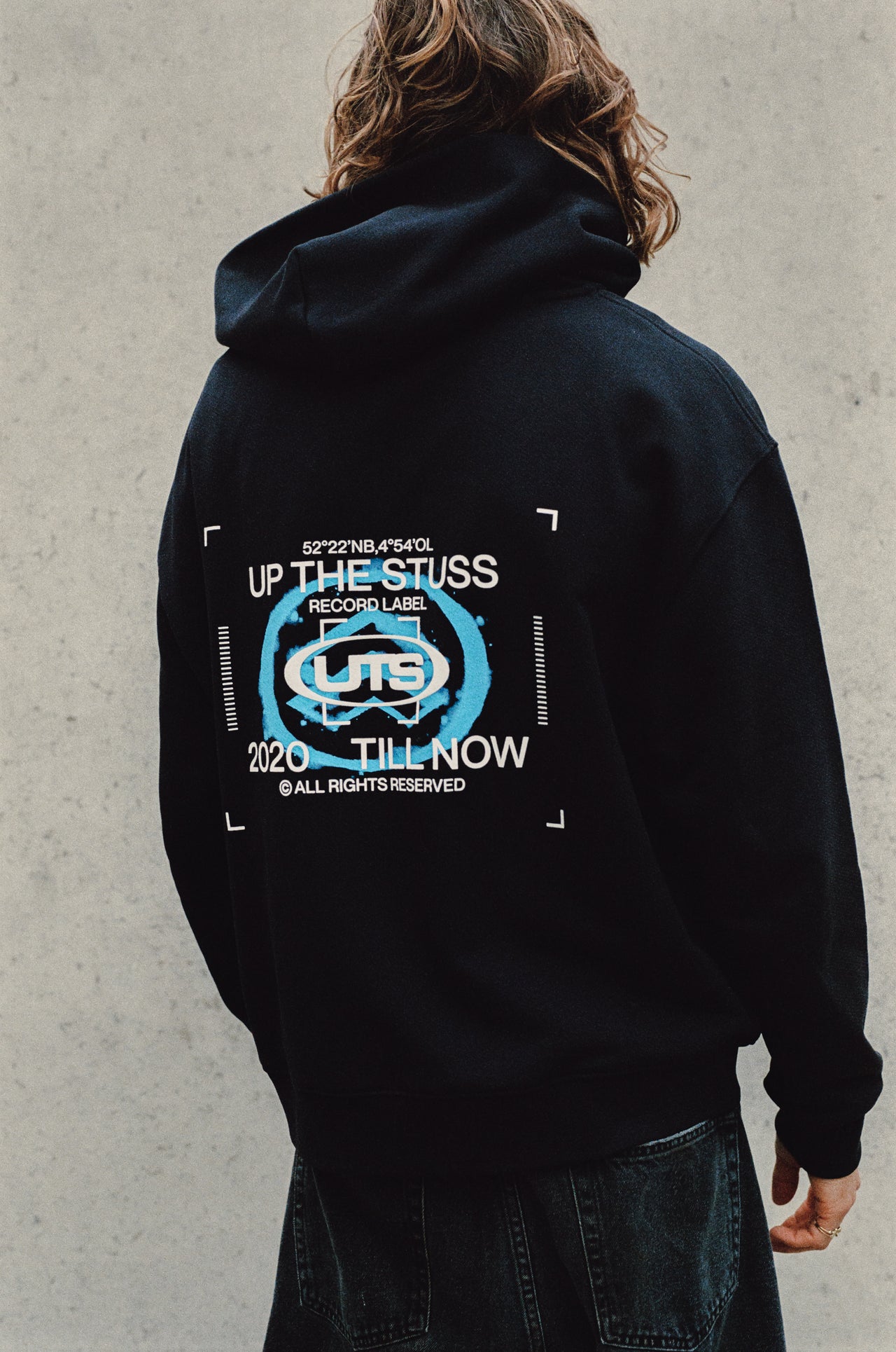 UTS FRAME ZIPVEST
